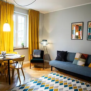 Maya's Flats & 40 - Kolodziejska Old Town Апартаменты